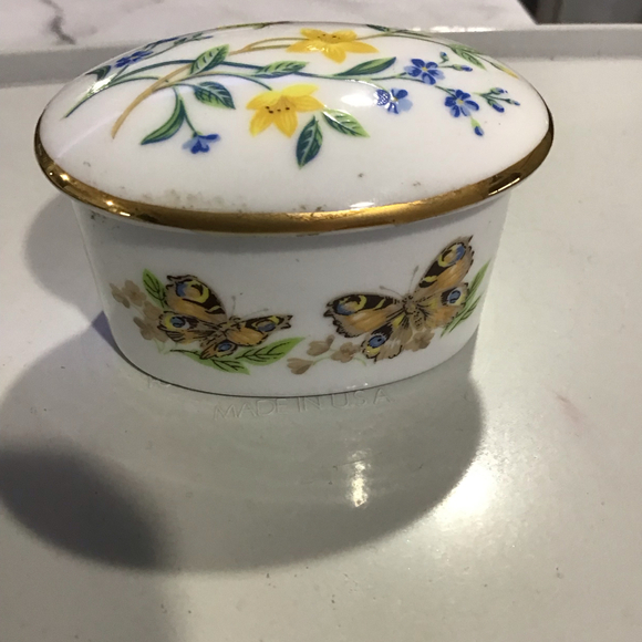 VINTAGE Caverswall Fine Bone China Butterfly Floral Trinket Box - Picture 1 of 7